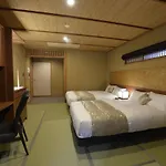 Gion Oyado Kikutani